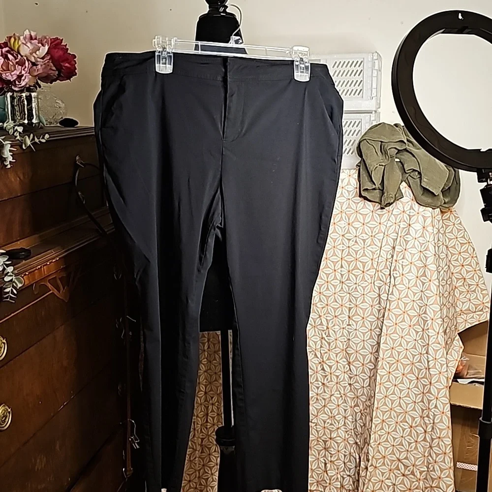 Studio by Torrid sz 22S short straight leg trousers - Picture 1 of 7